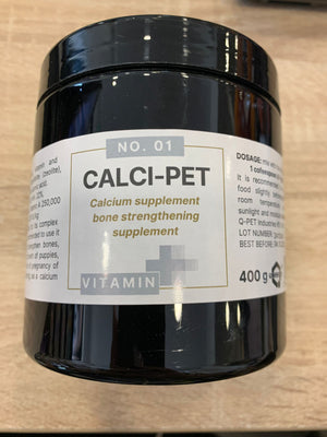 Furaj complementar caini Quebeck Calci-Pet Pulbere 91014, 400g, calciu, faina coaja ou, minerale